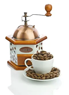 Manual Coffee Grinder Drucke: Composition of manual coffee grinder and cup with beans