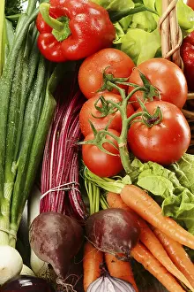 Healthy Breakfast Meal Drucke: Composition with raw vegetables and wicker basket