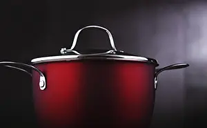 Stainless Steel Cookware Drucke: Composition with red steel pot