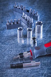 Handicraft Construction Tools Drucke: Composition of screwdriver with replaceable heads