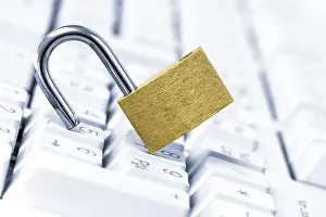 Data Protection Concept Drucke: Computer security break up