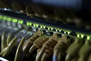 Data Transmission Online Drucke: Connections of Internet cables with servers