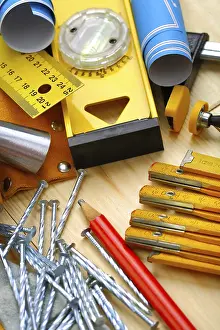 Construction Tools Drucke: Construction tools on wood