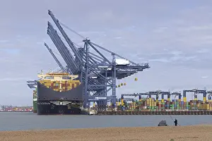 Freight Transport Drucke: Container port, container ships