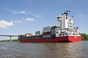 Container Ship Kiel Canal Drucke: Container ship on the Kiel Canal