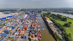 Bilder Datiert 26. August 2024: Container-Terminal D3T, Containerhafen
