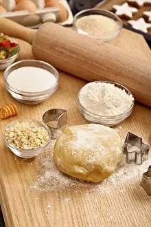 Sweet Treat Photography Drucke: Cookie dough with baking ingredients