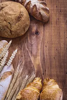 Bread Photography Drucke: Copyspace image loaves of bread and baguettes