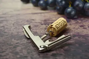 Wine Grape Nutrition Facts Drucke: Corks with corkscrew and grapes, Germany