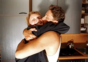 Couple Embracing Drucke: Couple