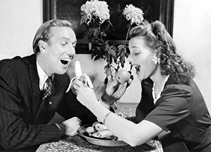 Black And White Couple Photo Drucke: Couple at the table in 1946
