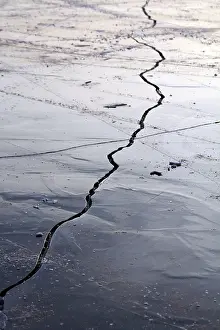 Berlin Winter Scene Drucke: Crack in the ice