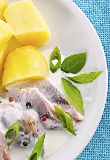 Appetizing Seafood Dish Drucke: Cream herring