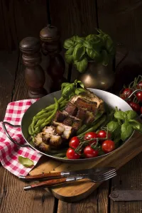 Homemade Food Photography Drucke: Crispy roasts from the grill