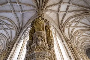 Drucke von Krypten ohne zentrale Schloss, Kreuzgang des Klosters San Juan de los Reyes, Toledo, Castilla-La Mancha, Spanien Großer Panda Drucke: Kryptoschächte ohne zentrale Schloß.