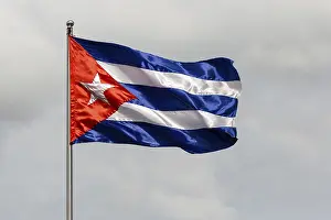Flag Blowing In Wind Drucke: Cuban flag blowing in wind