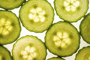 Food Photography Hints Drucke: Cucumber in slices, vegetables