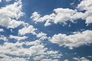 Daytime Cloud Formations Drucke: Cumulus clouds and blue sky