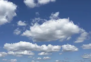 Cloudy Skies Drucke: Cumulus clouds Cluster clouds in front of blue sky
