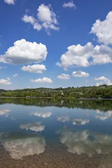 Upper Austria Lake Scenery Drucke: (Cumulus) clouds reflected in the Irrsee