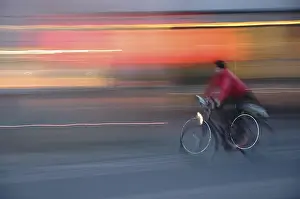 Female Cyclist Drucke: Cyclist