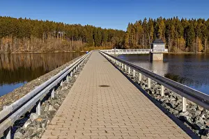 Deserted Road Drucke: Dam