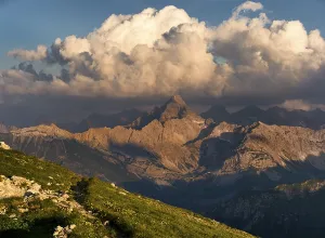 Rural Bavaria Landscape Drucke: Dark clouds above the Allgau Alps