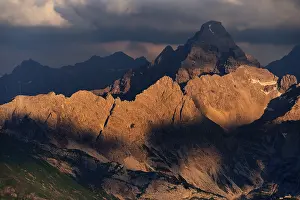Atmospheric Nature Scene Drucke: Dark clouds above the Allgau Alps