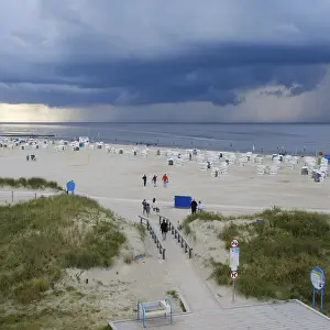 Northern Germany Tourism Drucke: Dark clouds over the North Sea