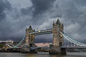 Tower Bridge London England Drucke: Dark clouds over the Tower Bridge