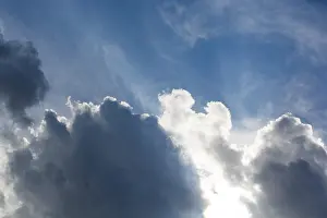 Overcast Sky Drucke: Dark and grey clouds are formed in the sky