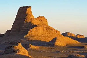 Dry And Arid Desert Region Drucke: Dasht-e Lut, Rock formations called Kalut