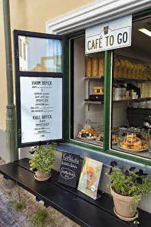 Scandinavian Food Photography Drucke: Decorated open window of a cafe with menu