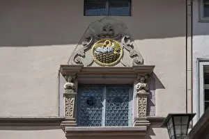 Southern Germany Historic City Center Drucke: Decorative window from the old