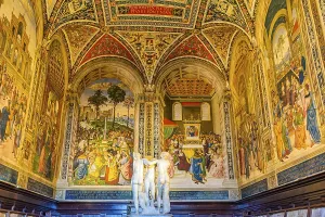 Tuscany Italy Architecture Drucke: Decoratively painted vaulted arches