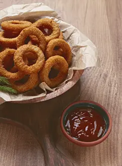 Crispy Fried Snacks Drucke: Deep fried onion rings, appetizer