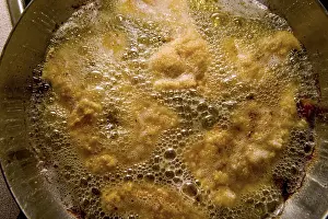 Schnitzel Recipe Drucke: Deep-fry cutlet