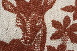 Nordic Wildlife Photography Drucke: Deer image on the old wool blanket