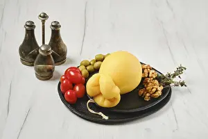 Healthy Lunch Ideas Nutrition Drucke: Delicious pulled scamorzza cheese on a plate