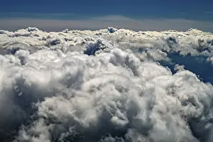 Weather Forecast Images Drucke: Dense cloud cover under a blue sky