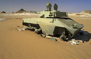 Destroyed Military Vehicle Drucke: Destroyed tank in the libyan desert