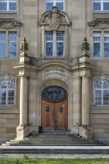 Drucke von Detaillierte Ansicht des Amtsgerichts, Amtsgericht Rottweil, ein historisches Gebäude im Stile der Art Nouveau, erbaut zwischen 1908 und 1910, es ist ein geschütztes Bauwerk, Landkreis Rottweil Fotorealistische Kunstwerke Drucke: Detaillierte Ansicht des Bezirksgerichts.