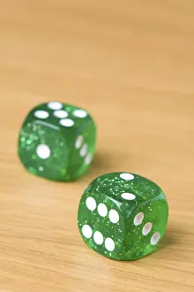 Dice Game Drucke: Dice on a table, two and five