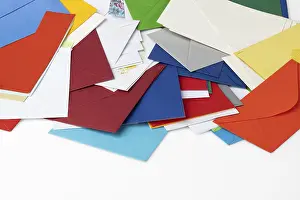 Single Colored Background Images Drucke: Many different coloured envelopes