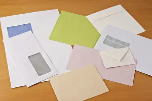 Office Supplies Stationery Drucke: Many different envelopes. Envelopes in different sizes