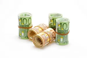 Studio Shot Of Euro Notes Drucke: Different Euro banknotes in rolls