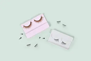 Mint Green Background Drucke: Different false lashes on mint green background