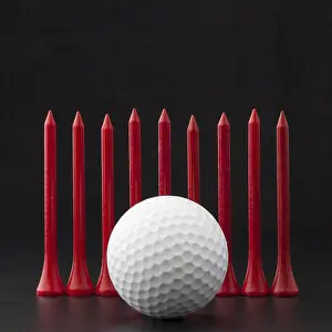 Recreational Activity Images Drucke: Different golf balls on the black table