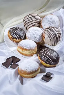 Different Kinds Of Bread Drucke: Different kinds of bread and pastry