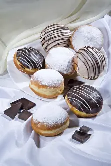 European Breads Drucke: Different kinds of bread and pastry